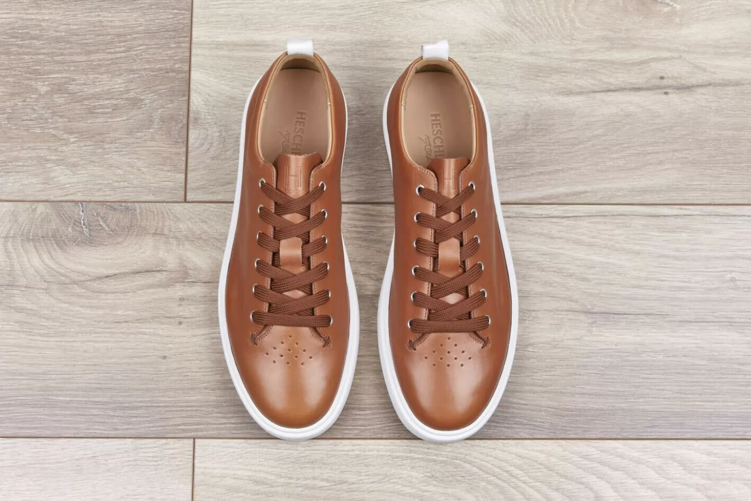 Shop Heschung Sneakers Court Purecalf Gold Smash G